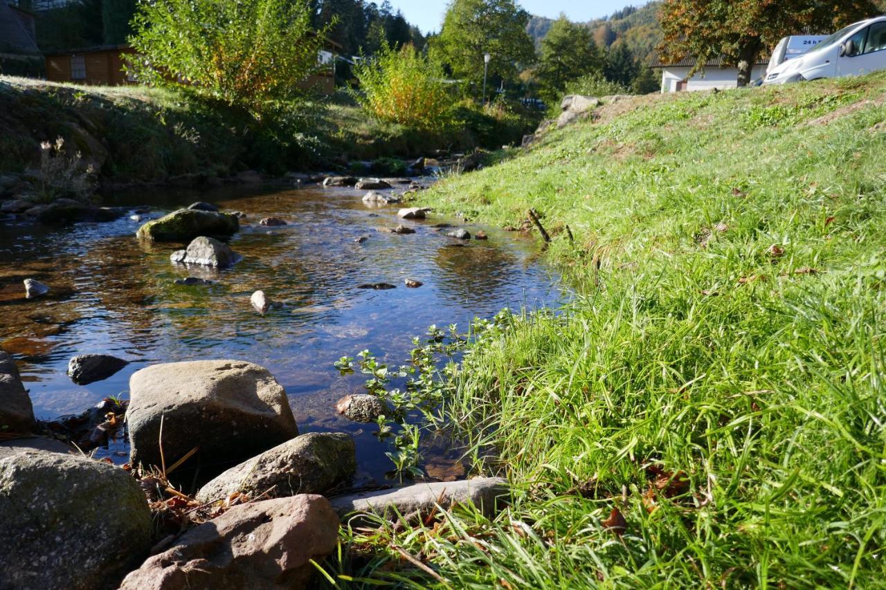 Ferienwohnung Am Wald Bad Herrenalb Zewnętrze zdjęcie